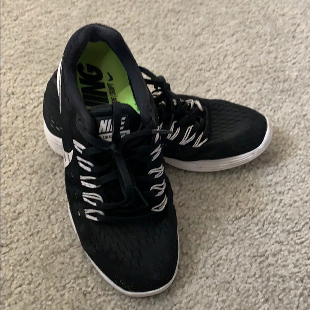 Women’s Nike’s size 7